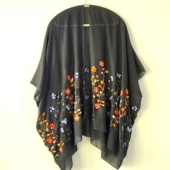 Bohemian Gray Floral Embroidered Kimono  Cardigan Top (A1) - Picture 6 of 7